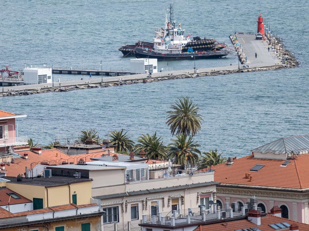 Guesthouse Il Grattacielo Sul Golfo La Spezia Exterior photo